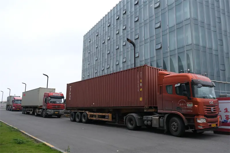 QGM-tiilenvalmistuskoneet toimitetaan Lähi-itään, mikä auttaa alueellista rakentamista ottamaan uuden harppauksen