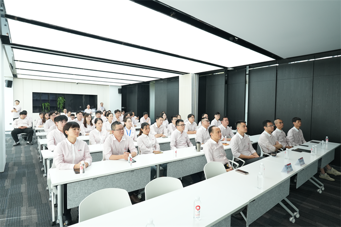 QGM: Katsotaan sotilasparaatia yhdessä ja kerätään voimia edistymiseen